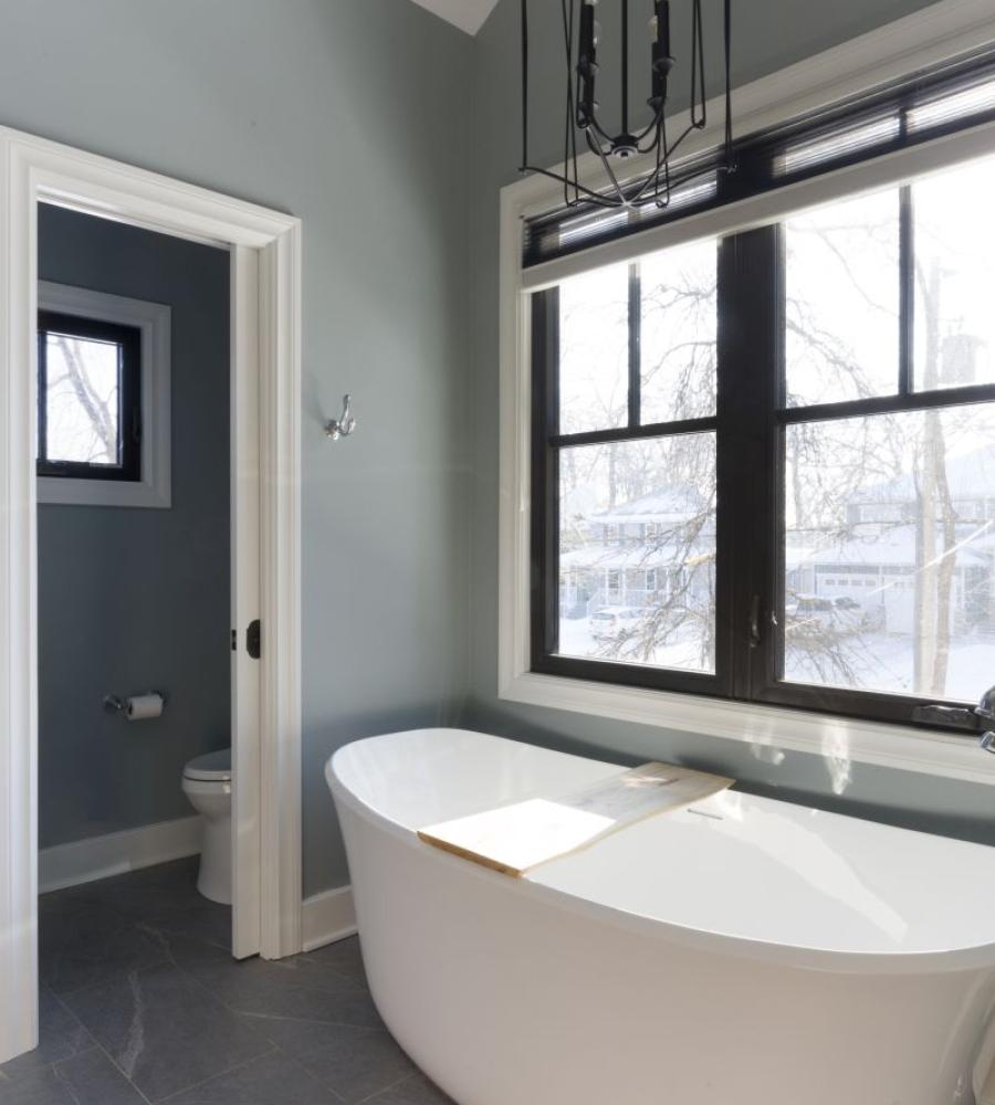 Stunning deep soaker tub with glass walk in shower